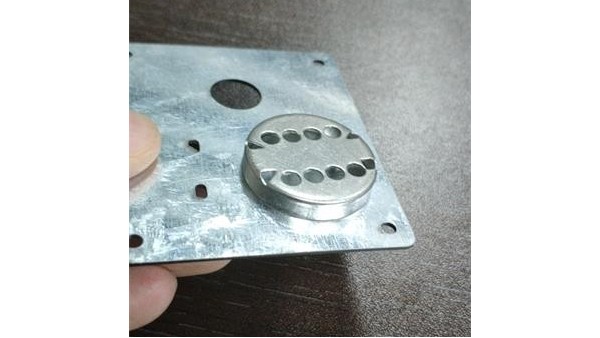 铁镍合金和锌板KJ-6363F30-55粘金属AB胶应用案例