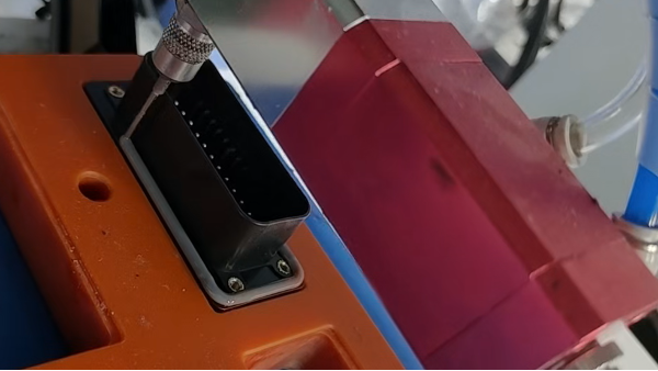 汽车连接器防水密封KJ-998PTC-12硅胶胶水应用案例